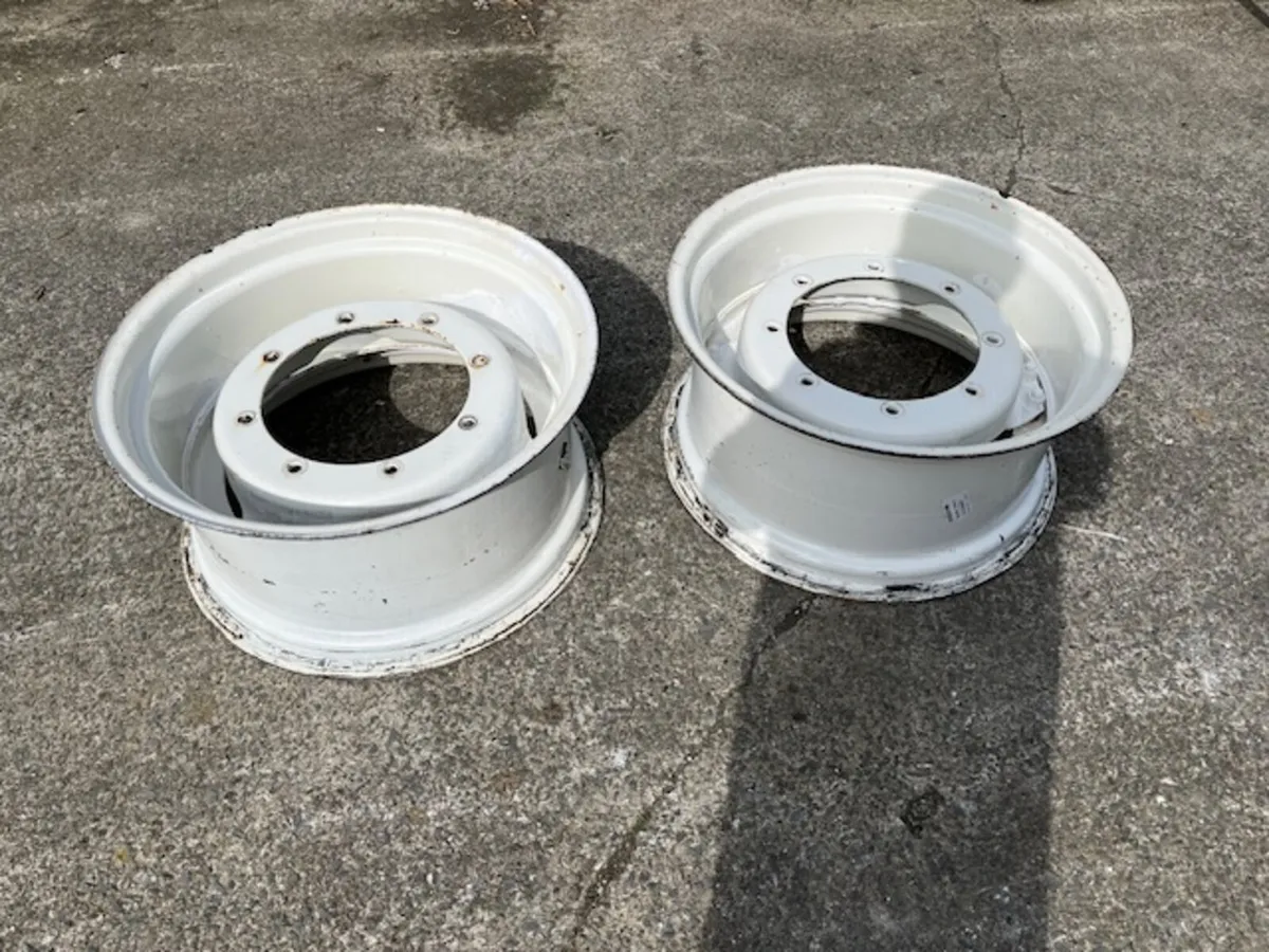 New Holland Rims 14.9 x 24 - Image 4