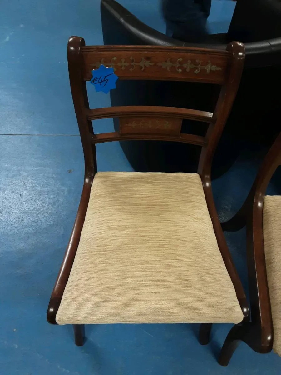 FOUR CHAIRS - Image 2