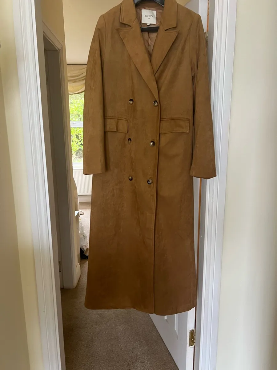 Long brown coat - Image 3