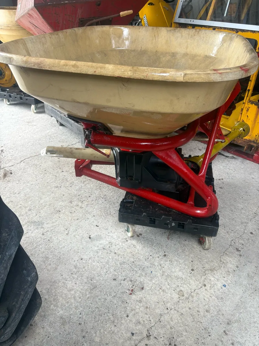 Vicon sower 402 and d  shape - Image 2