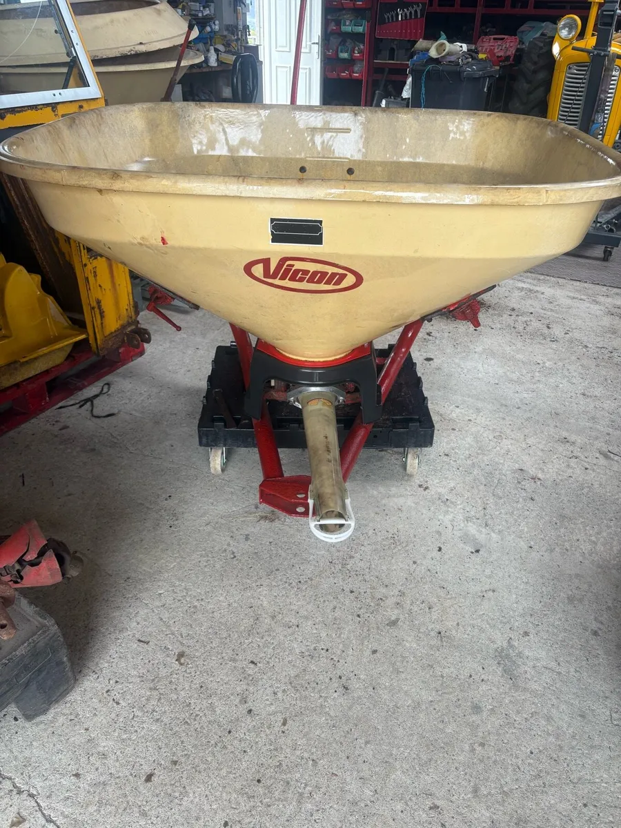Vicon sower 402 and d  shape - Image 3