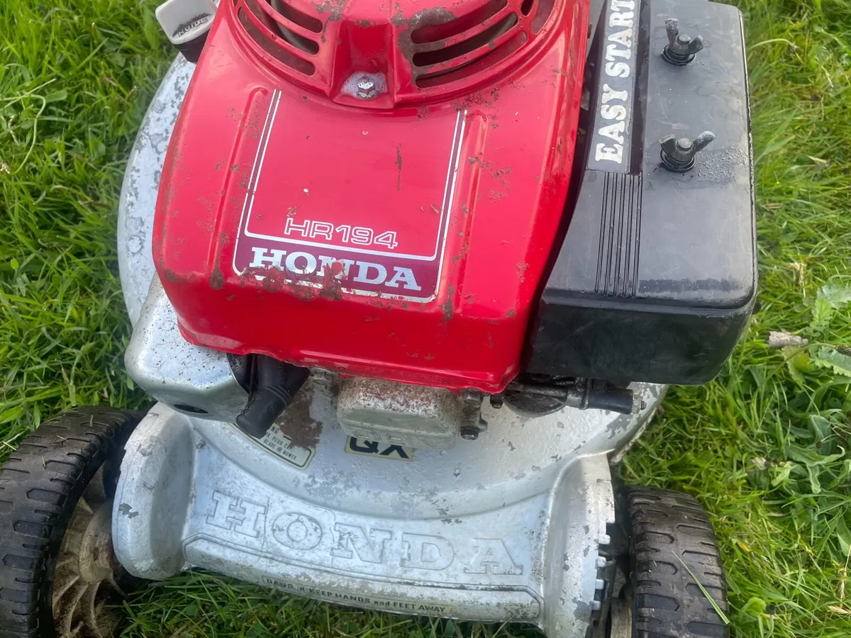 Honda lawnmower - Image 4