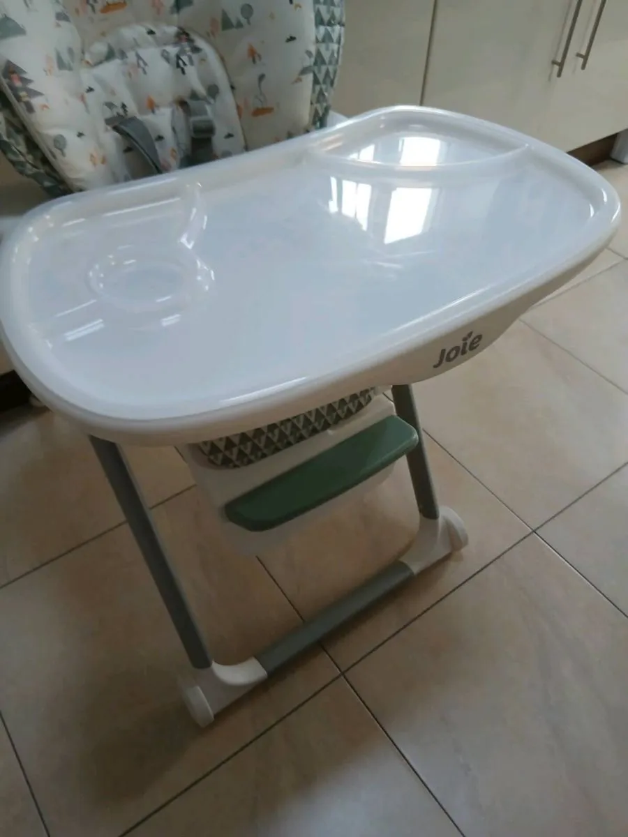 JOIE BABYS HIGH CHAIR AS NEW - Image 1