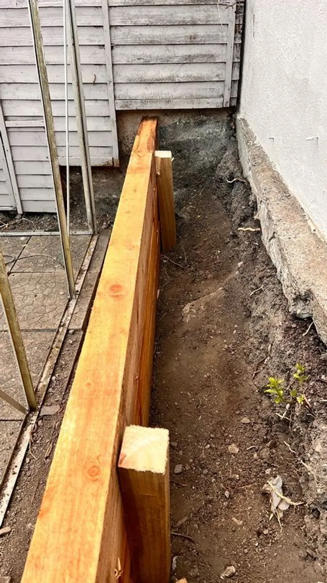 Timber sleeper retaining wall / Raise sleeper planter - Image 3