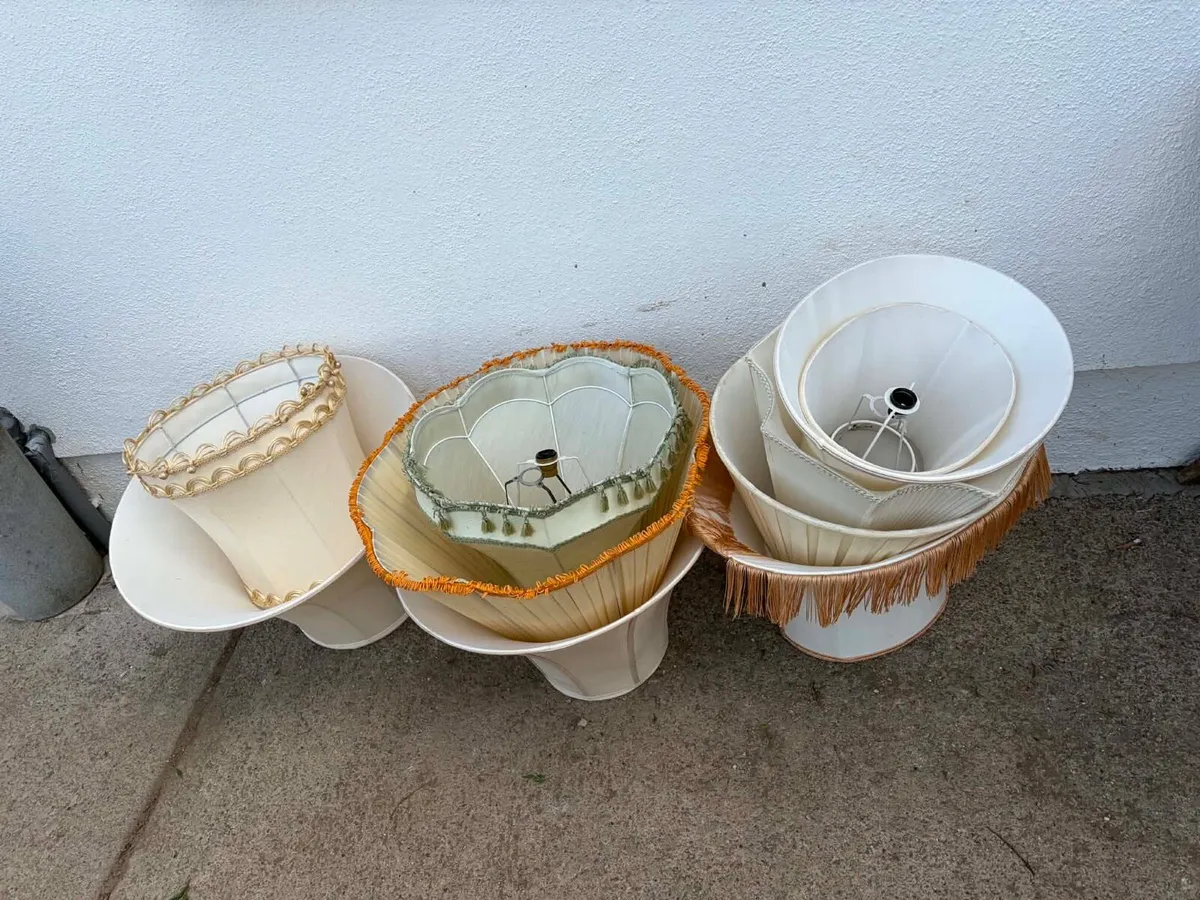 Lamp shades bundle €10 - Image 3