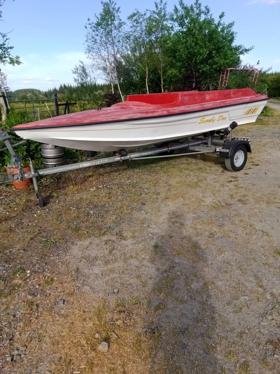 2 project boats available - Image 2