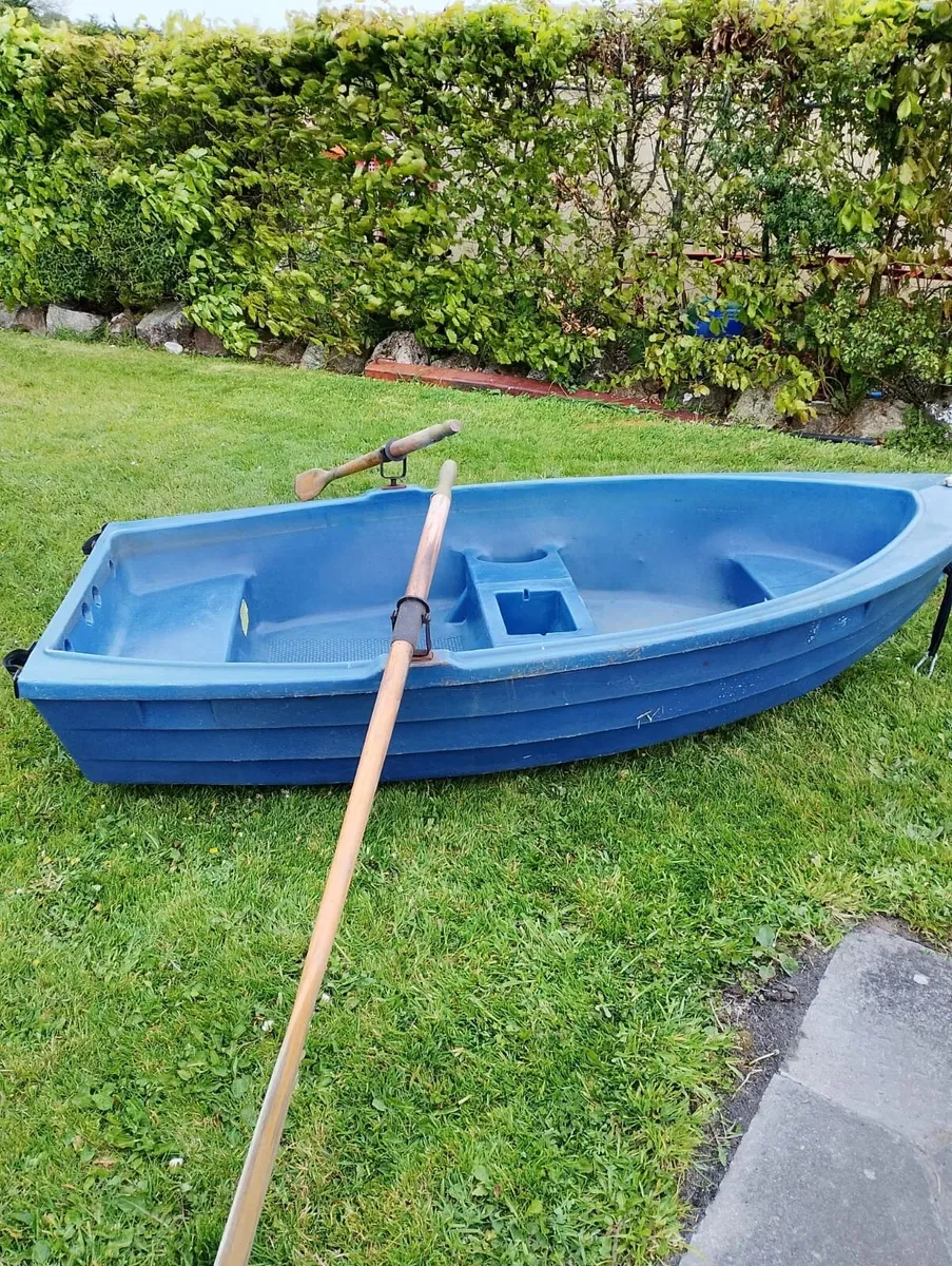 Trailer and boat for sale - Image 1