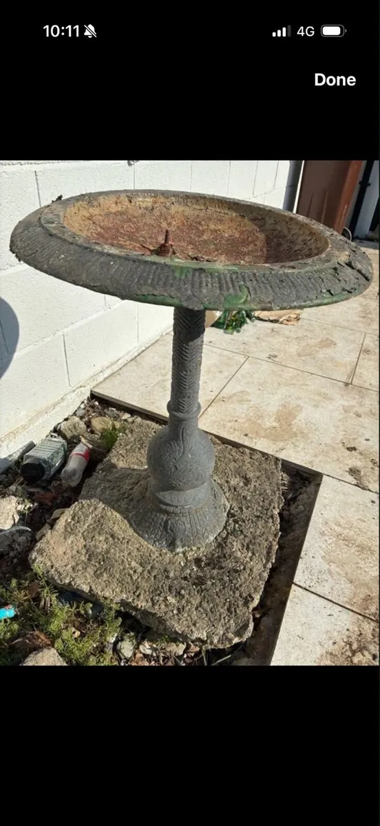 Cast iron bird bath - Image 2