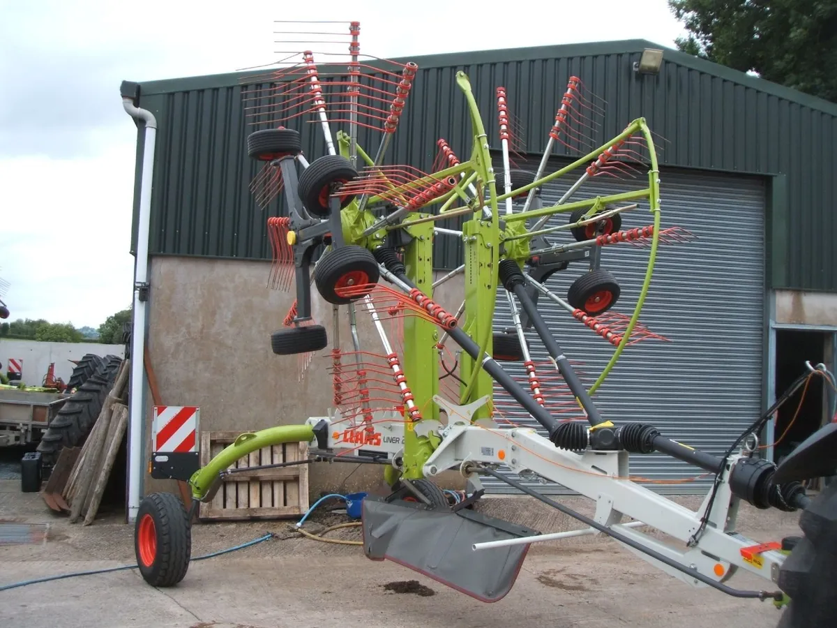 2020 Claas Liner 2600 rake - Image 1