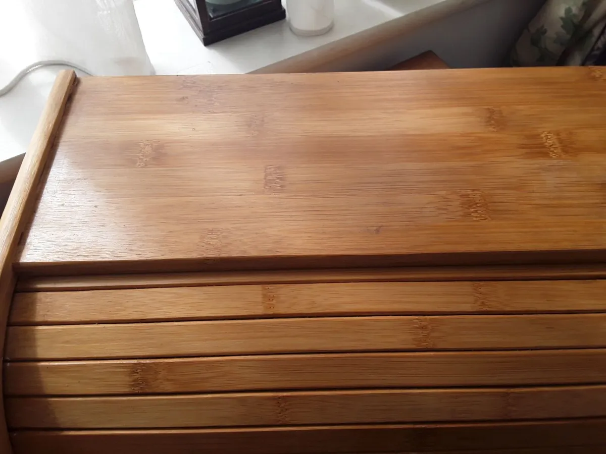 Good condition solid pine bread bin - Image 4