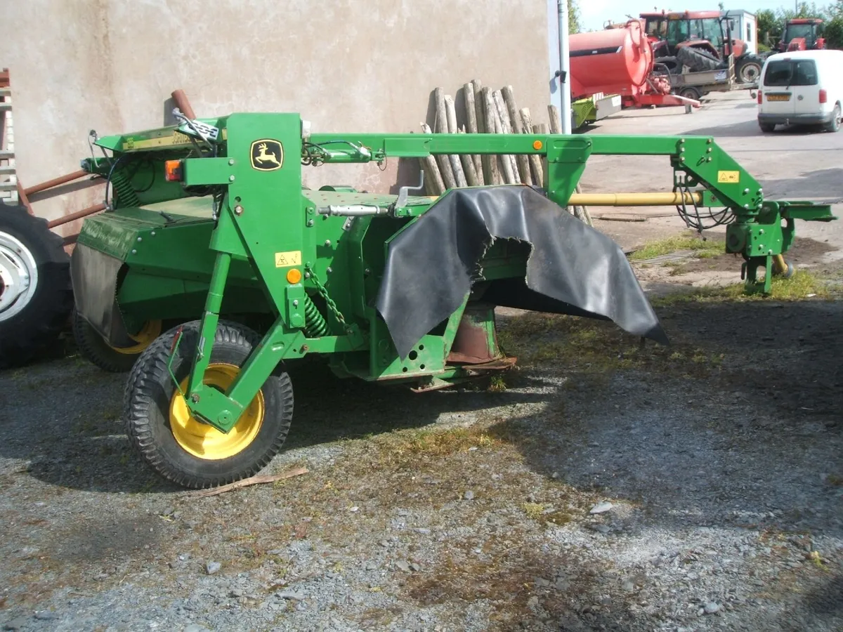 2018 John Deere 1365 mower conditioner - Image 3