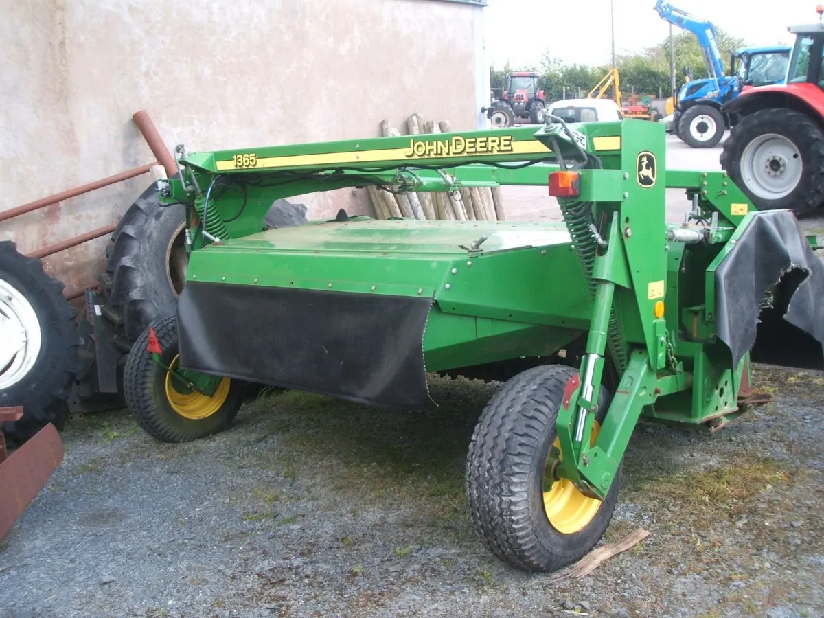 2018 John Deere 1365 mower conditioner - Image 4