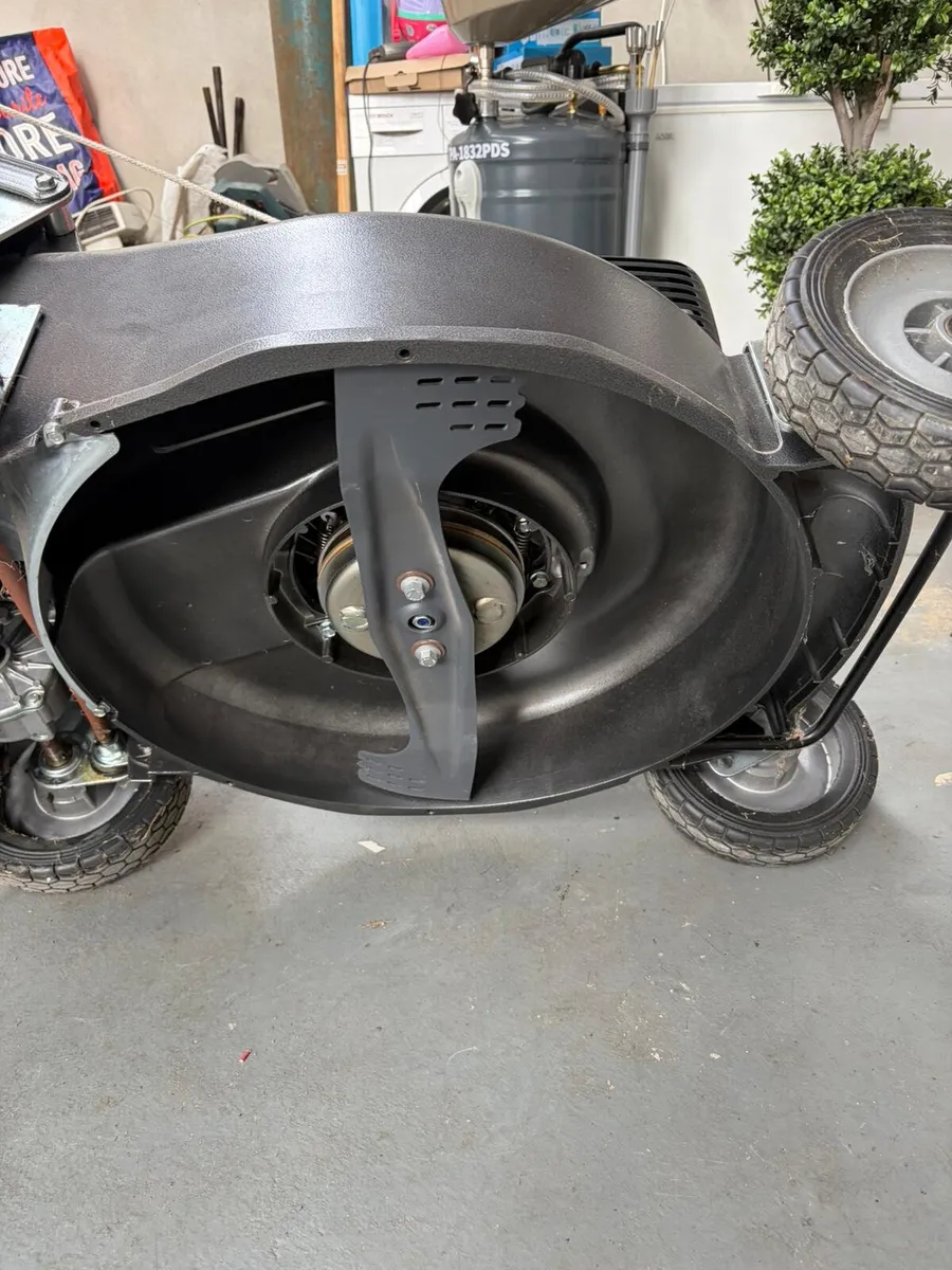 Brand New Honda HRH536 Pro  Lawnmower - Image 2