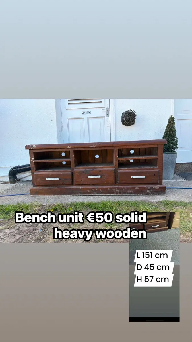 Wooden bench unit €50 - Image 1