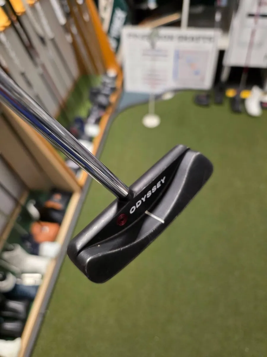 Odyssey White Hot Pro Putter - Image 2