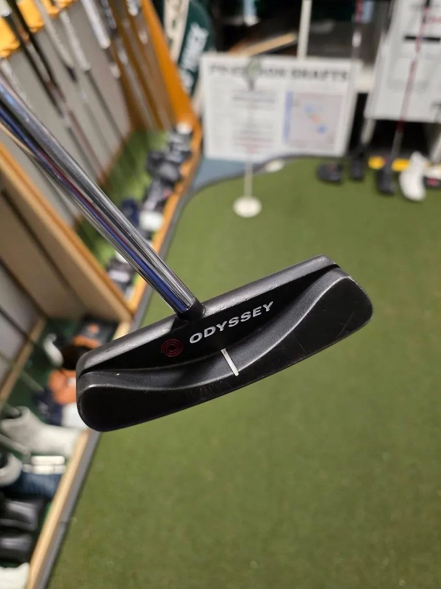 Odyssey White Hot Pro Putter - Image 3