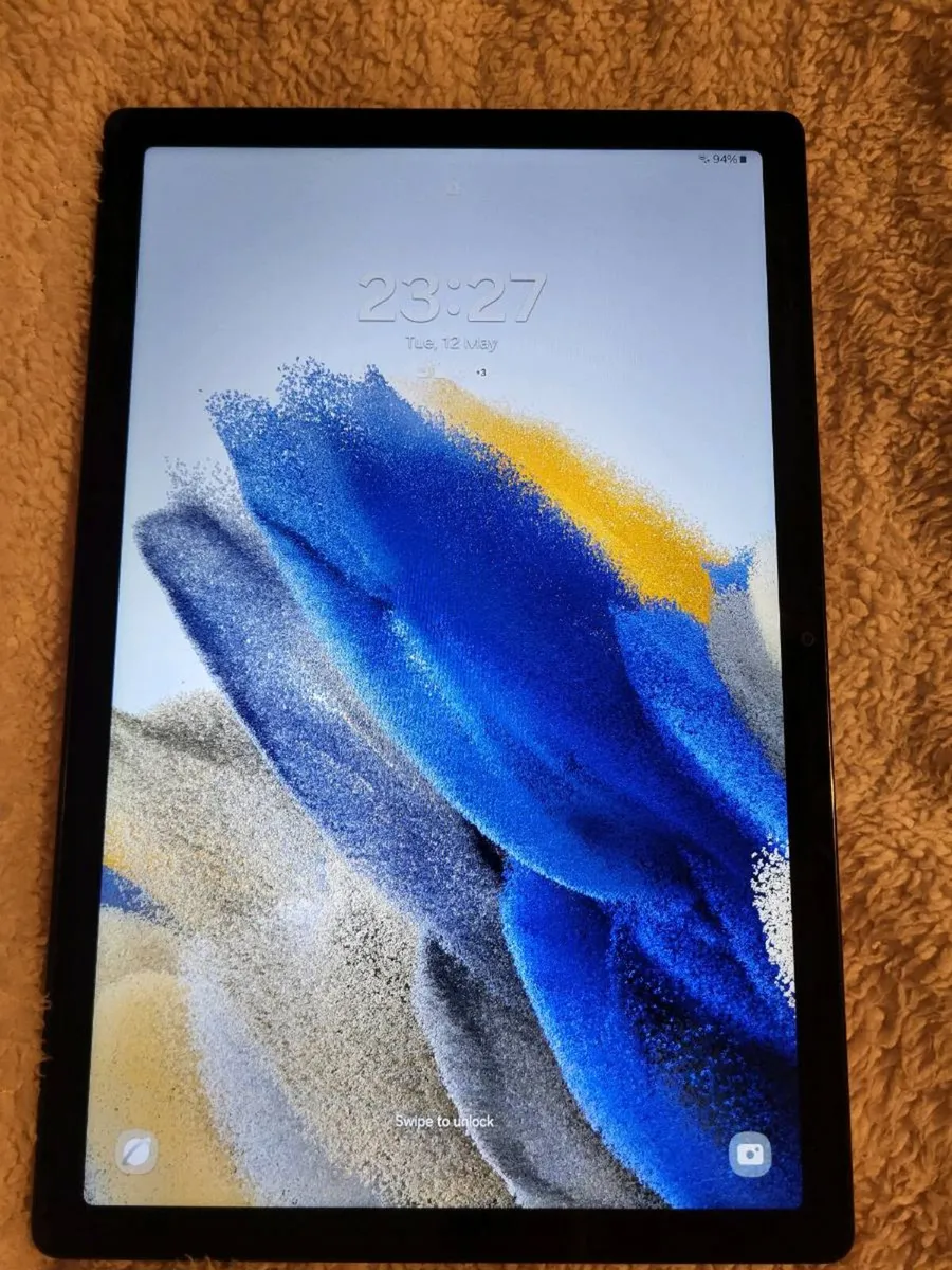 Samsung Tablet - Image 1