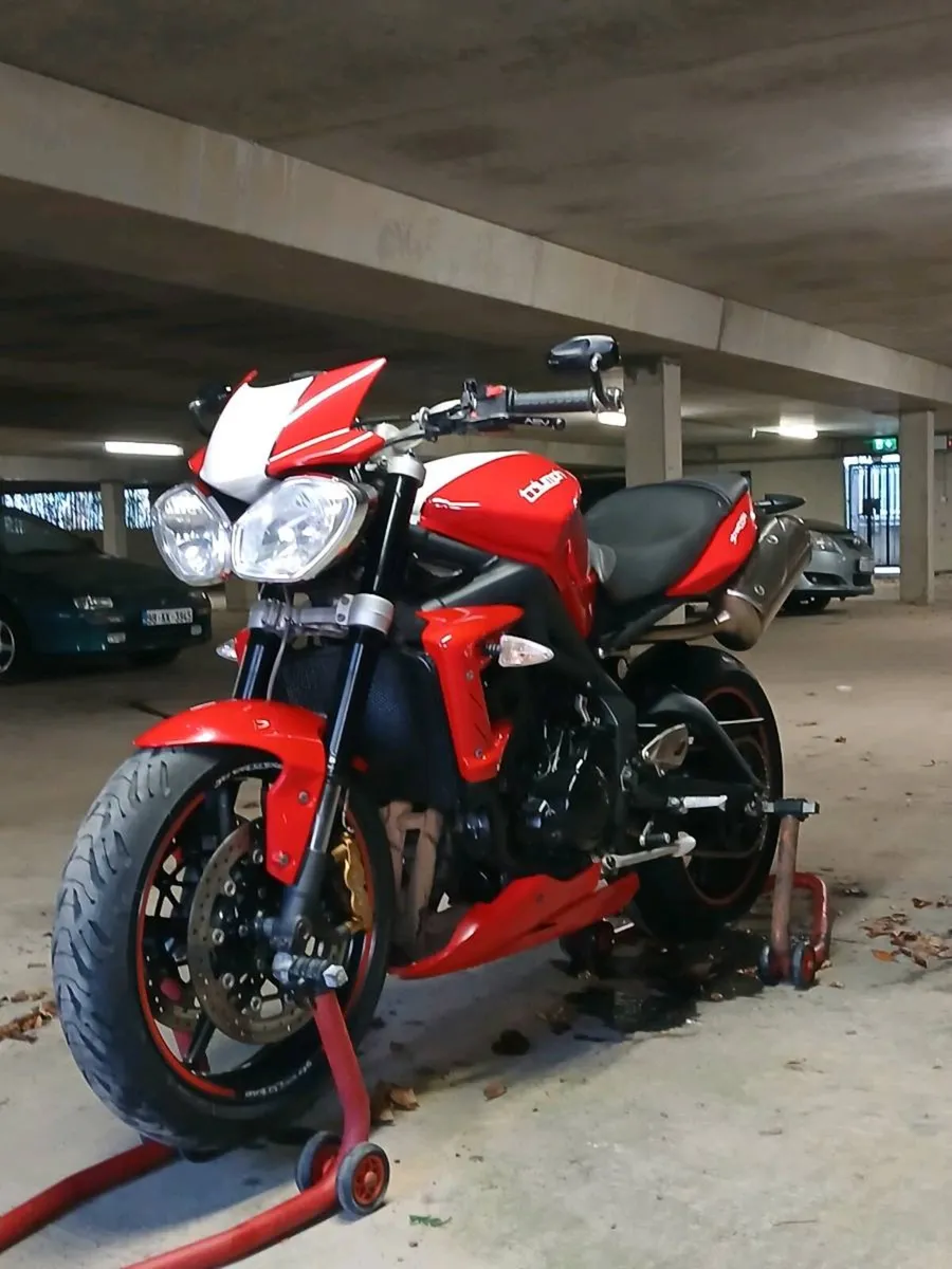 Triumph street triple r - Image 1