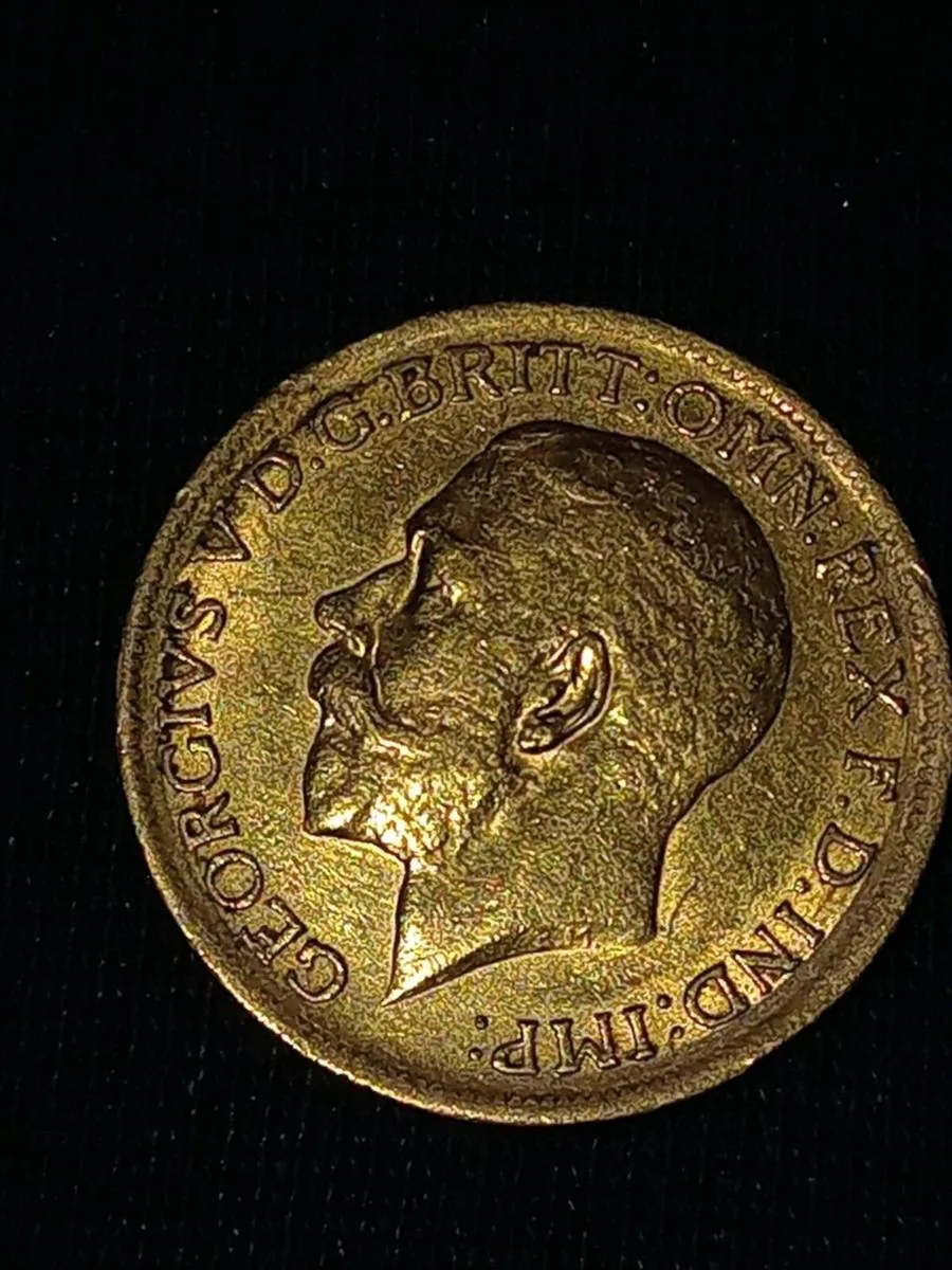 22ct gold full sovereign 1915 - Image 1