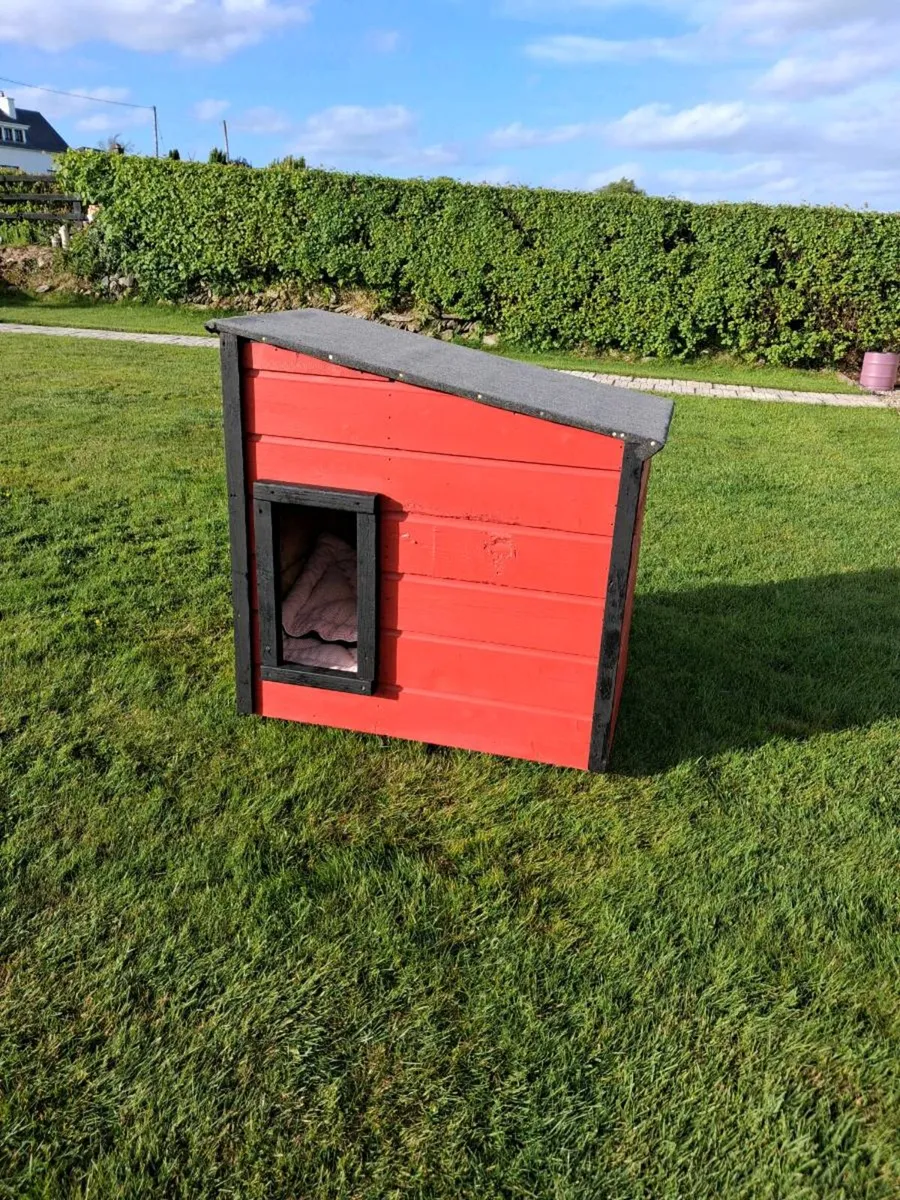 DOG OR CAT HOUSE - Image 1
