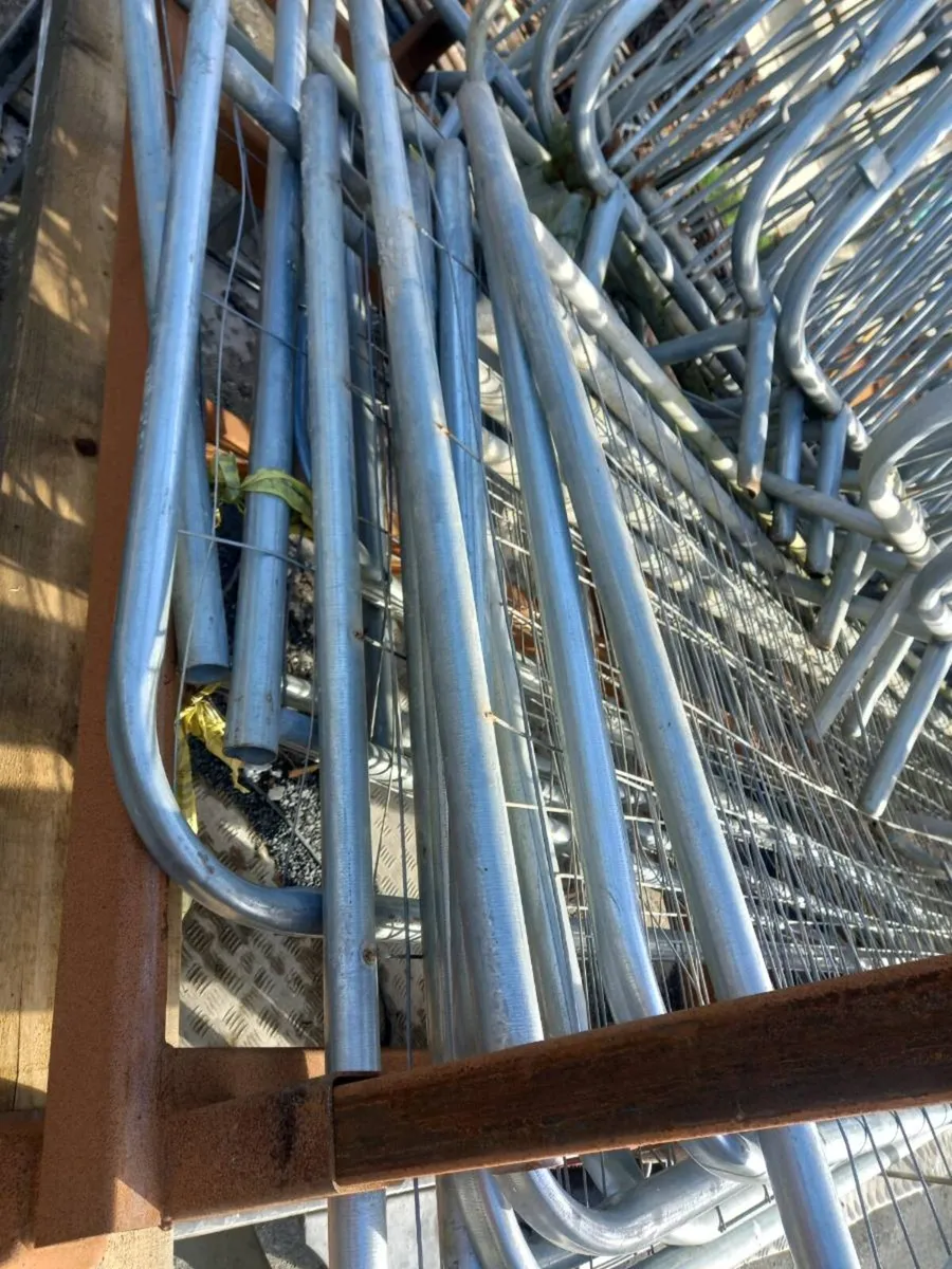 Smaller builder's panels - Image 2