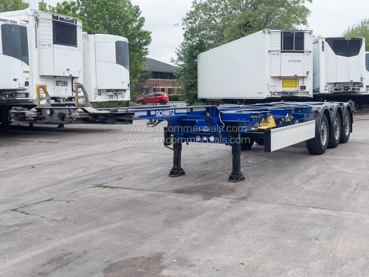 2023 SCHMITZ CARGOBULL SKELETAL TRAILER - Image 3