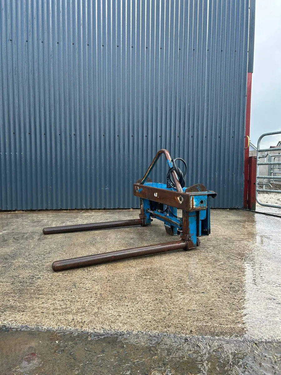 FLEMING BALE SQUEEZE - Image 1