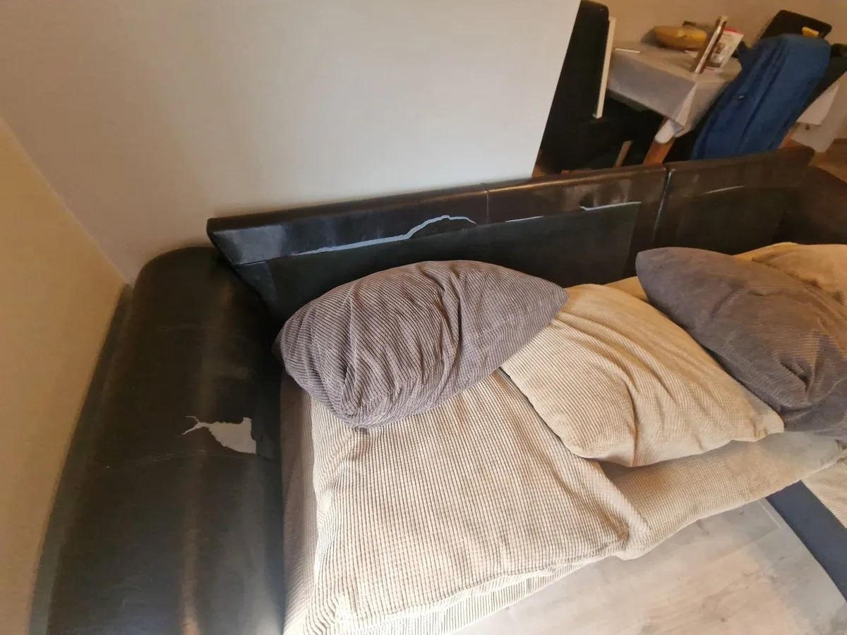 FREE Large L-Shaped Corner Sofa – Collection Only - Image 3