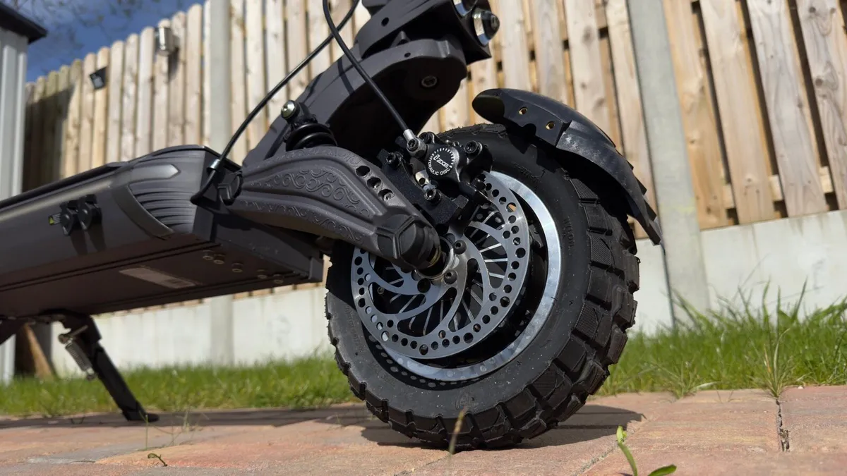 Ausom F1 Max 72km/h e-scooter USED ONCE FOR REVIEW - Image 1