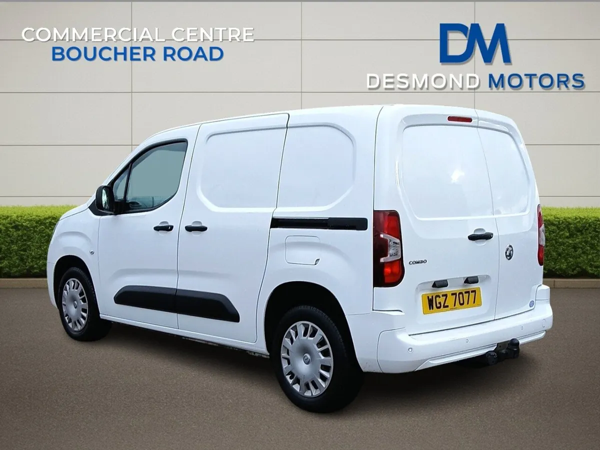 Vauxhall Combo 2022 - Image 2