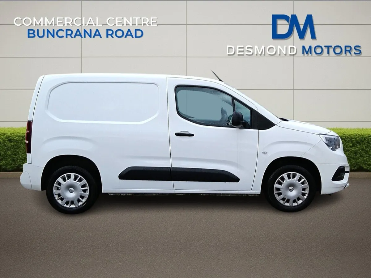 Vauxhall Combo 2022 - Image 3