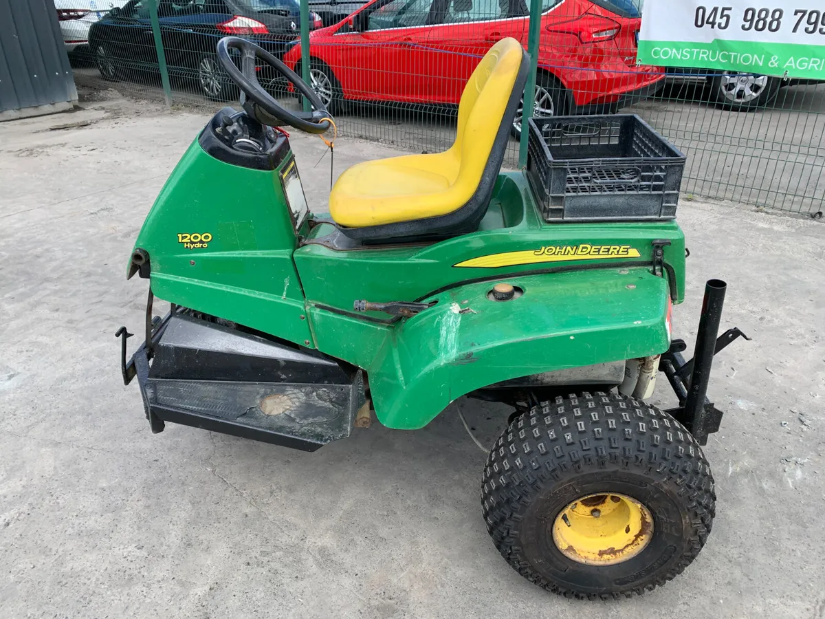 JOHN DEERE TC1200H BUNKER RAKE FOR AUCTION - NAAS - Image 2
