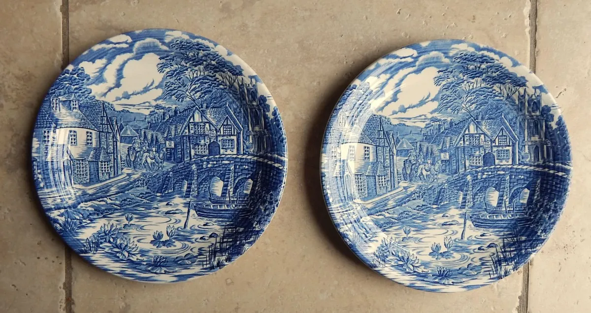 Selection of Churchill Pottery Blue & White Plates - Image 4