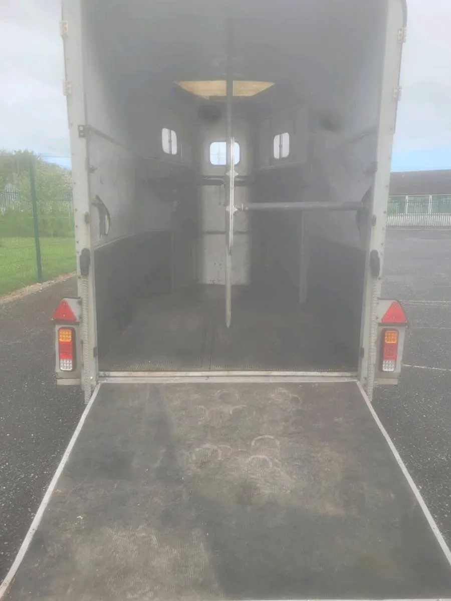 Ifor Williams classic 510 horse box - Image 4