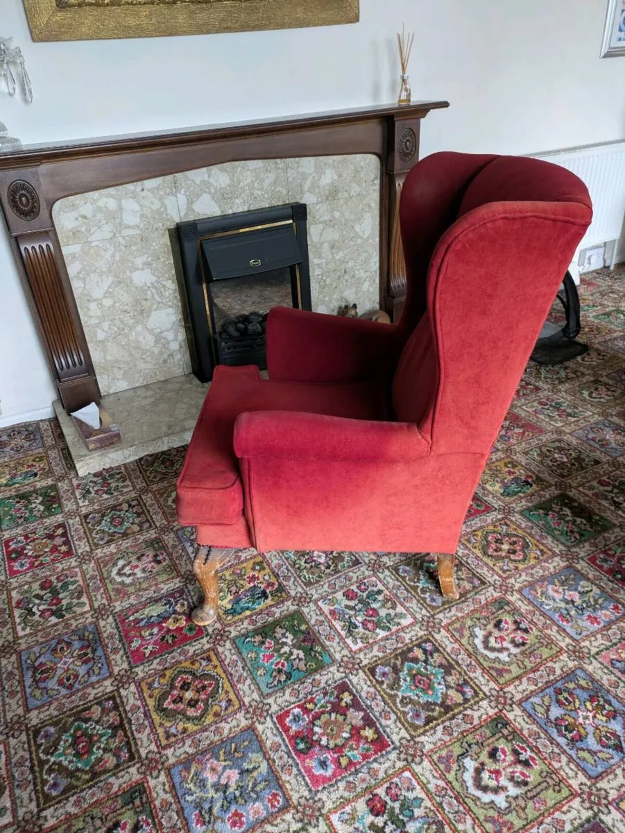Wingback chair with Quue - Image 2
