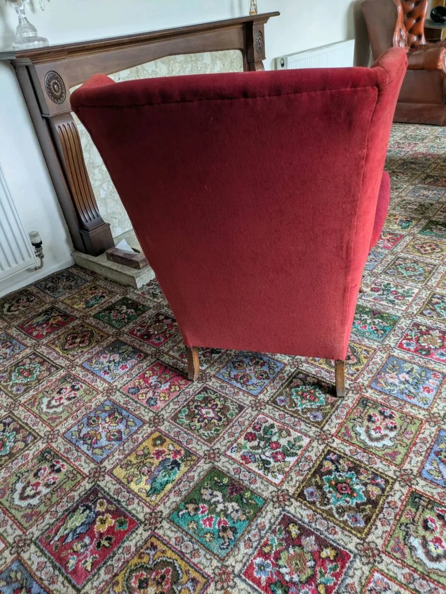 Wingback chair with Quue - Image 3
