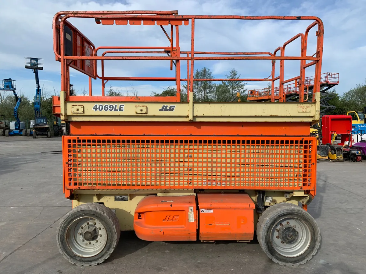 2001 JLG 4069LE ELECTRIC RT SCISSORS LIFT FOR AUCT - Image 4