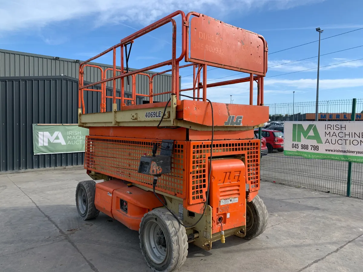 2001 JLG 4069LE ELECTRIC RT SCISSORS LIFT FOR AUCT - Image 2