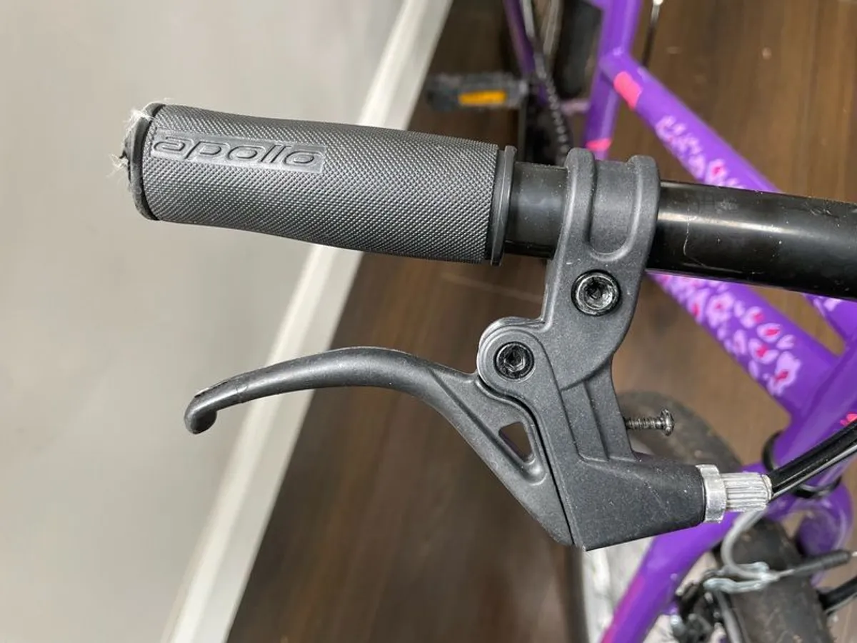 Apollo Envy Junior Hybrid Bike 20" Wheel - Excellent Condition - Image 4