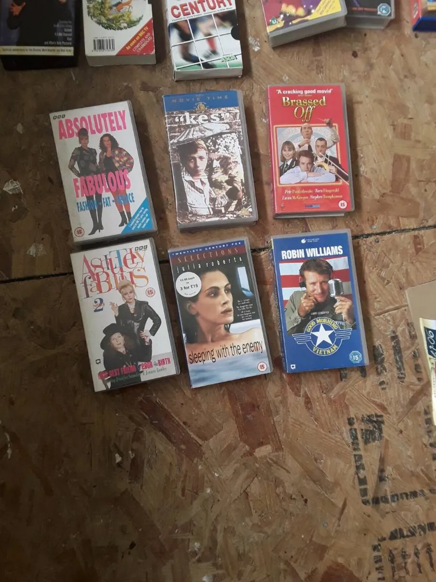 Vhs video tapes loads of  one euro each - Image 1