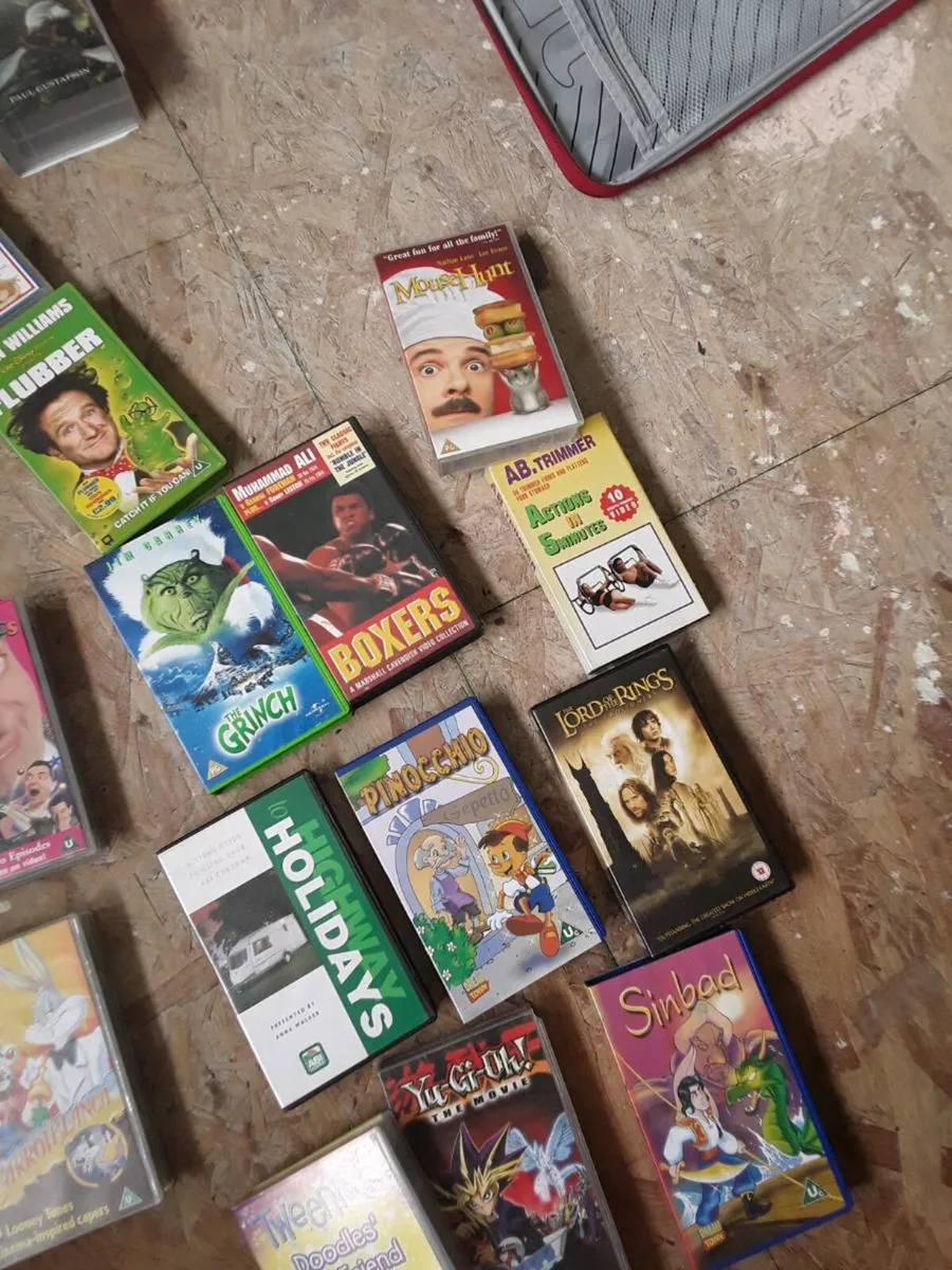 Vhs video tapes loads of  one euro each - Image 2
