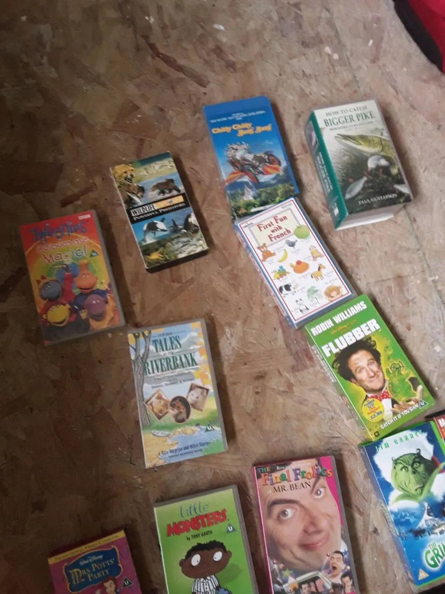 Vhs video tapes loads of  one euro each - Image 3