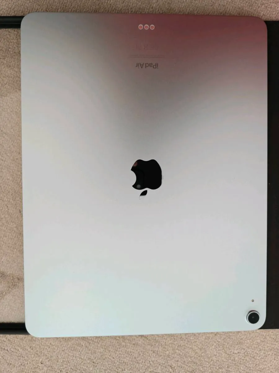 iPad Air 13-inch M2 | Blue | 100% Batt Health - Image 2
