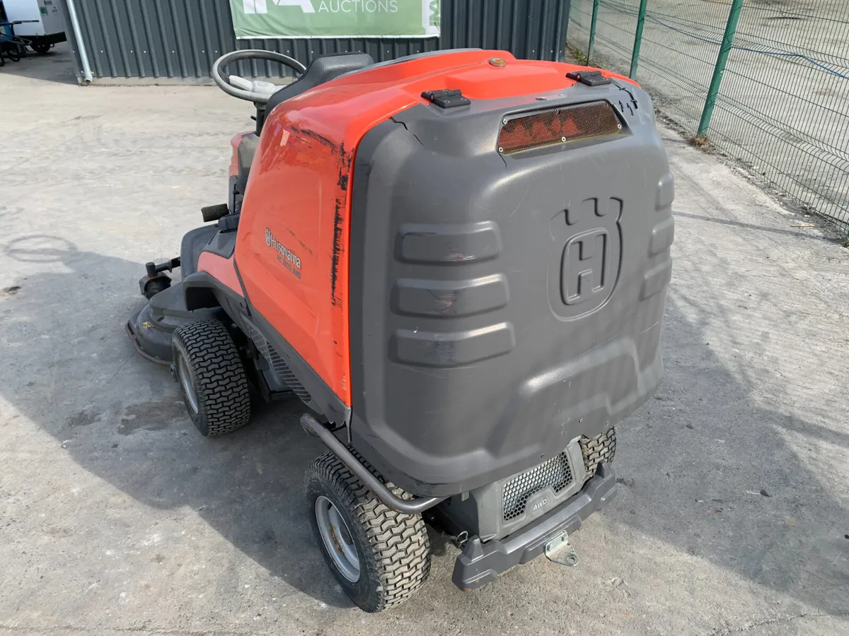 HUSQVARNA RC320 AWD OUT FRONT MOWER & COLLECTOR - Image 3