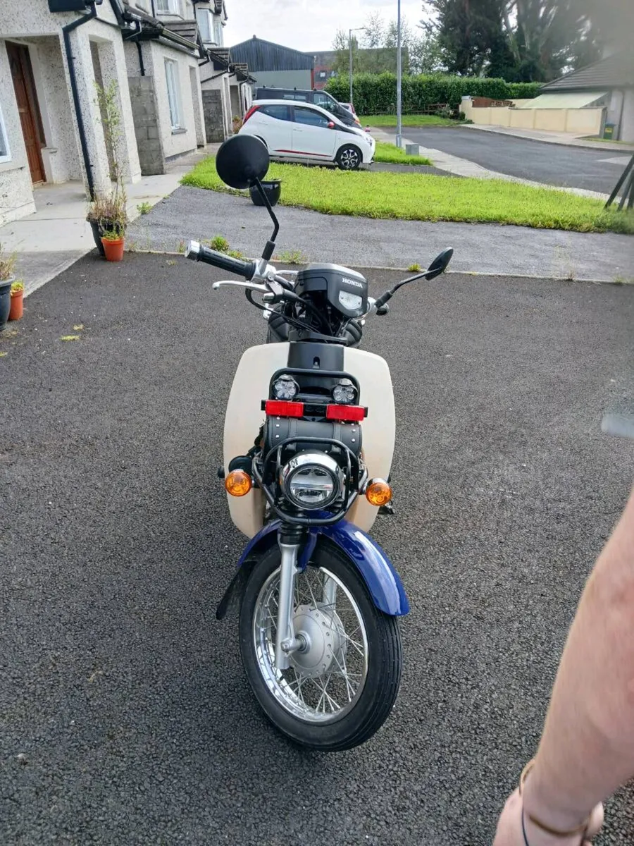 Motorbike - Image 4