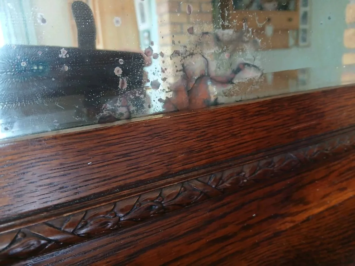 Oak antique sideboard - Image 2