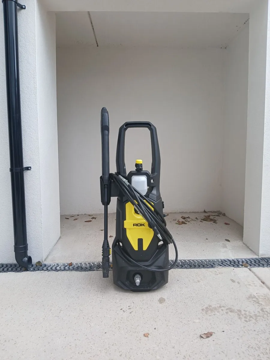 Pressure washer - Image 1