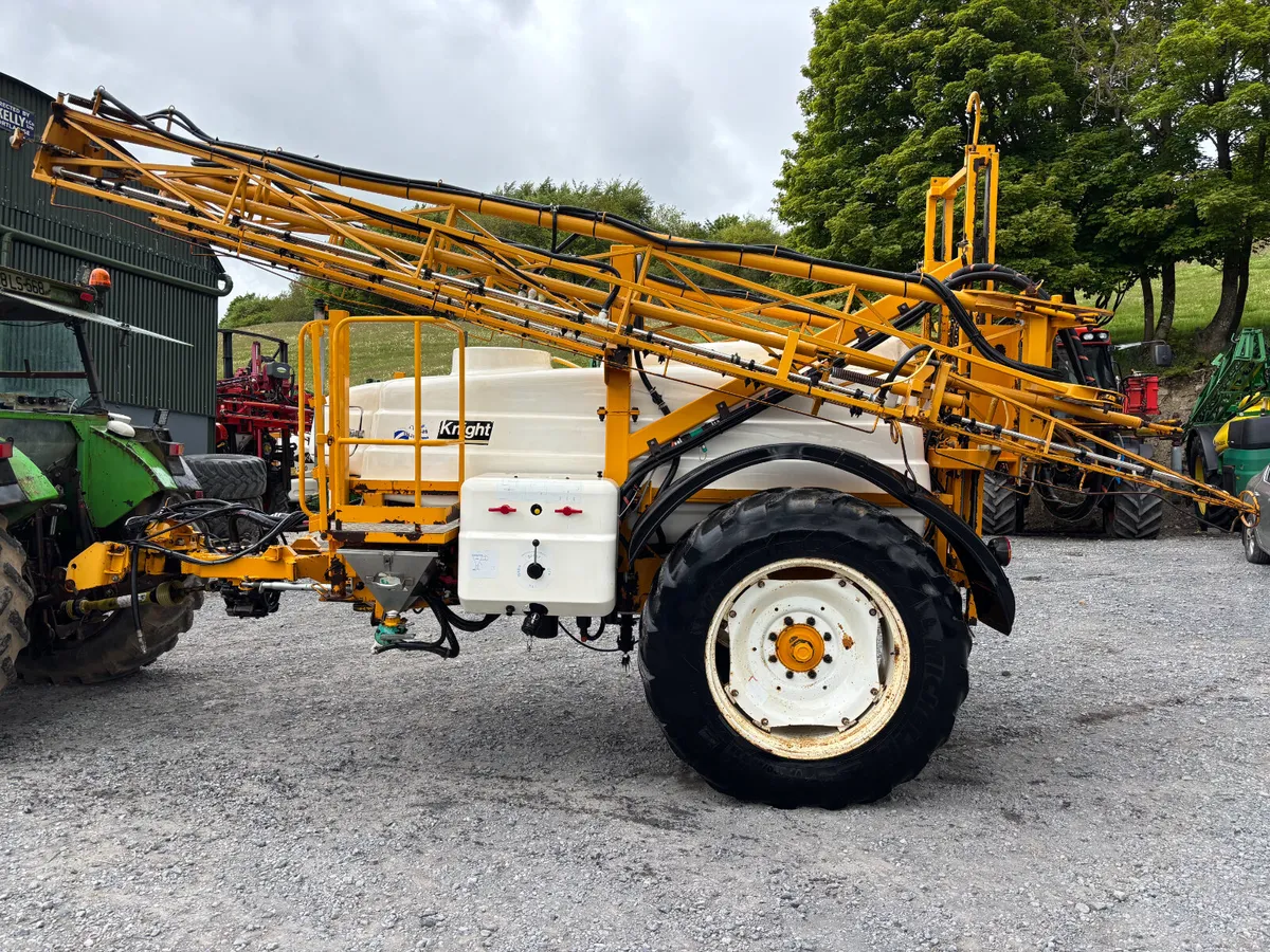 Knight EU -Trailed Sprayer - Image 3
