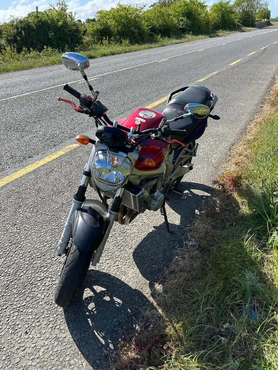 YAMAHA FZ6 2006 - Image 1