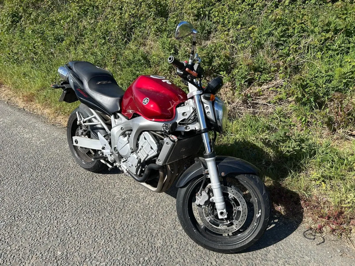 YAMAHA FZ6 2006 - Image 3